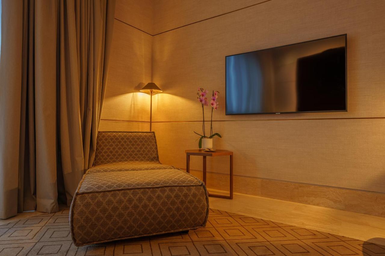 Shirvan Hotel City Yard Dschidda Exterior foto A room at the hotel