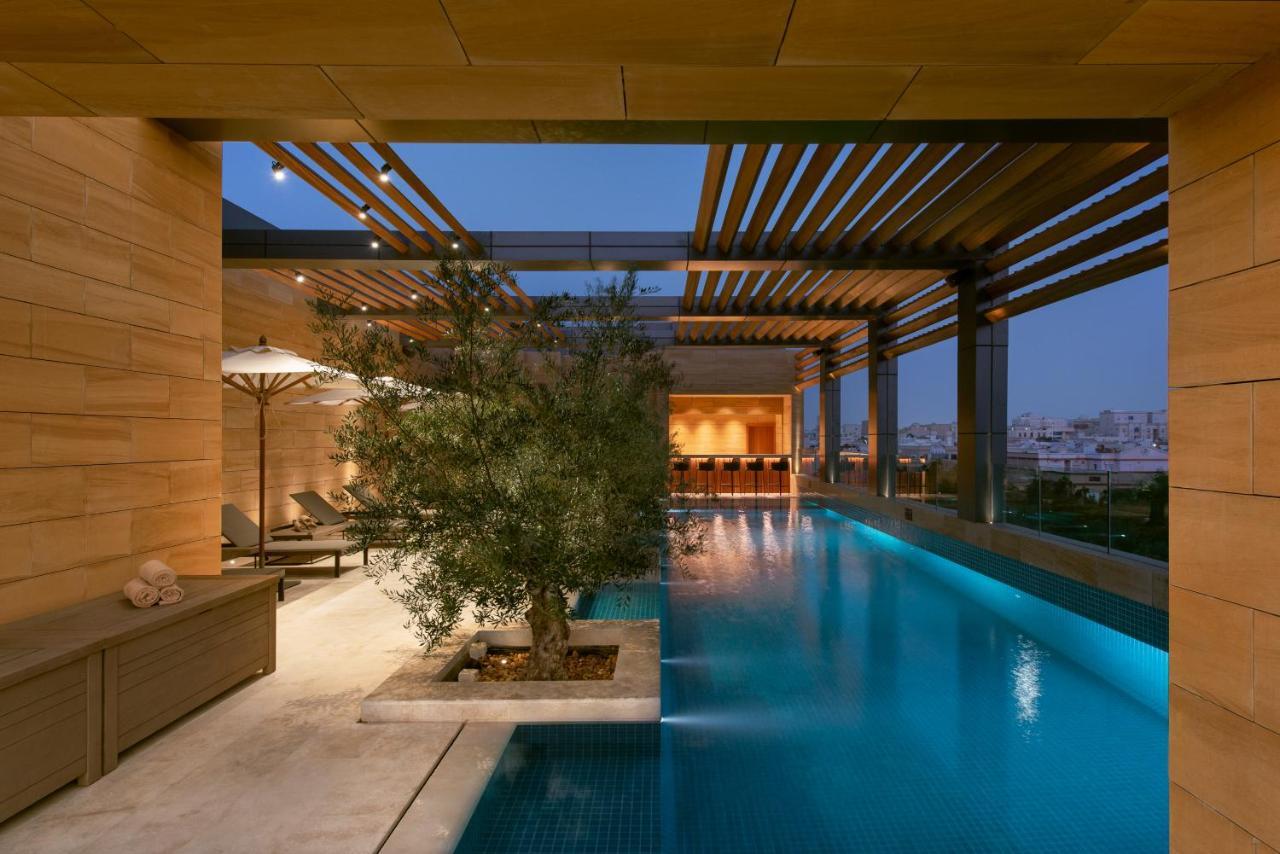Shirvan Hotel City Yard Dschidda Exterior foto The pool at the hotel
