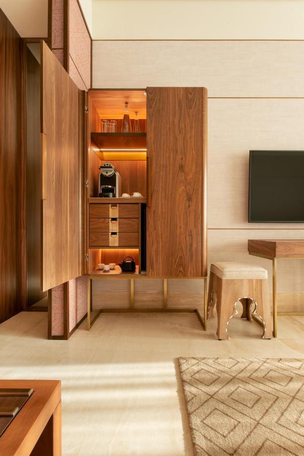 Shirvan Hotel City Yard Dschidda Exterior foto A Nespresso machine in a hotel room