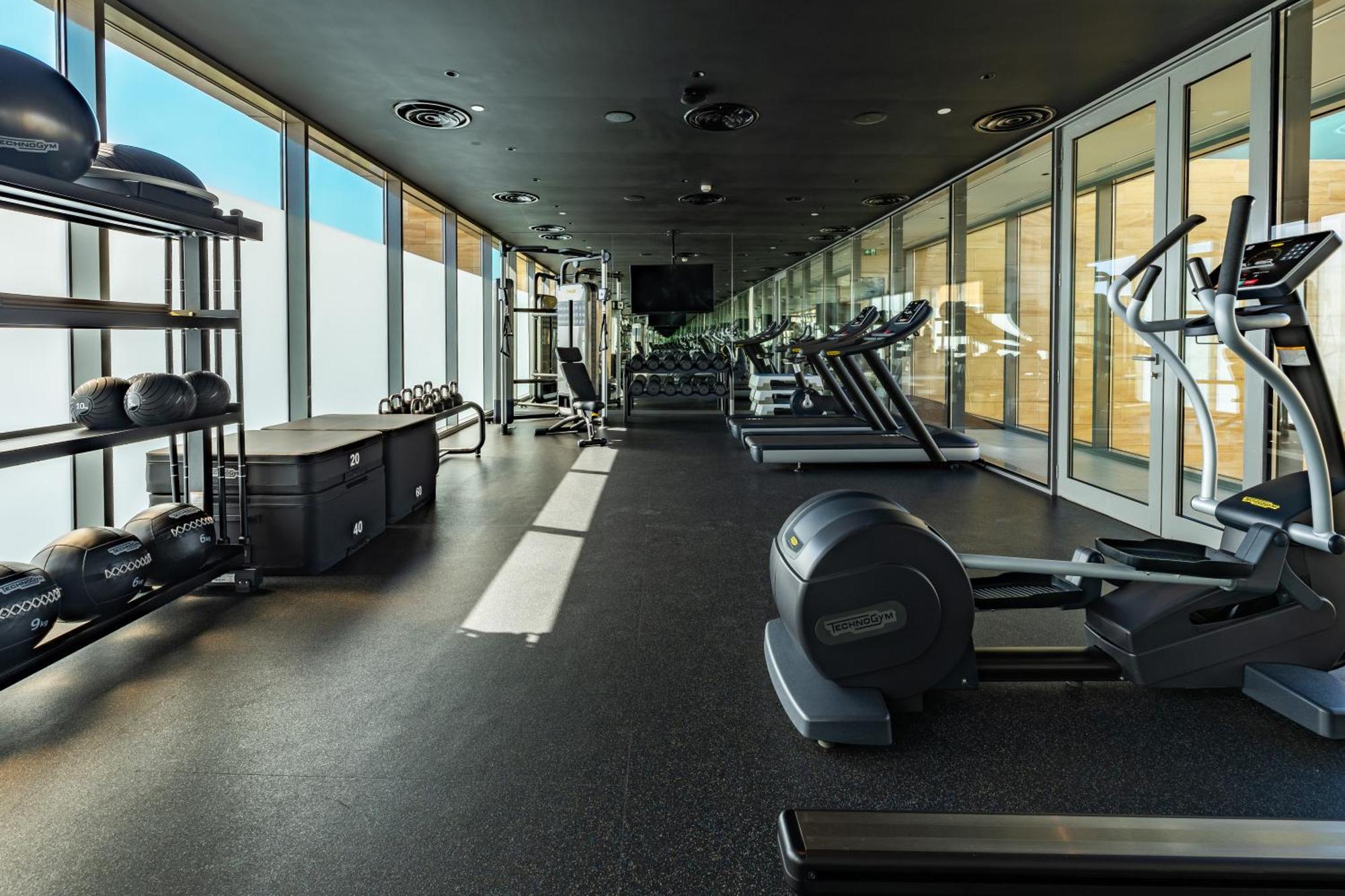Shirvan Hotel City Yard Dschidda Exterior foto The gym at the 100 East 53rd Street building
